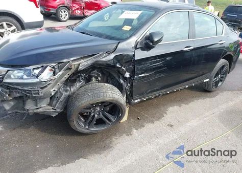 2017 Honda Accord Sport z USA, uszkodzony, nr VIN 1HGCR2F52HA125476